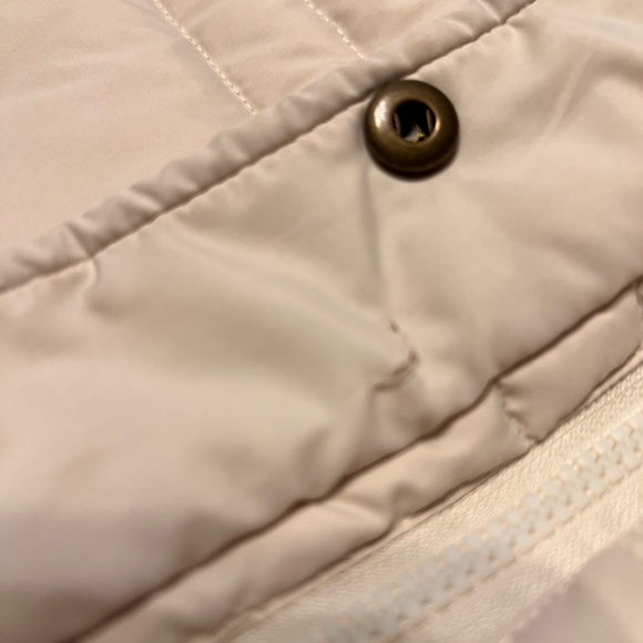 Lauren Ralph Lauren Tan/Cresm Puffer Jacket with Faux Fur Trim minor flap defect - Picture 14 of 14